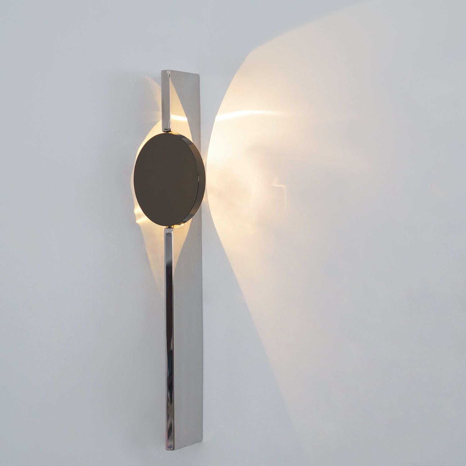 Lomarona Sculptural Wall Light