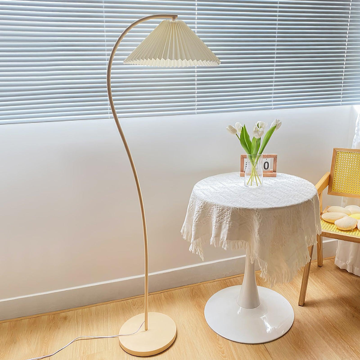 Kide Vintage Floor Lamp