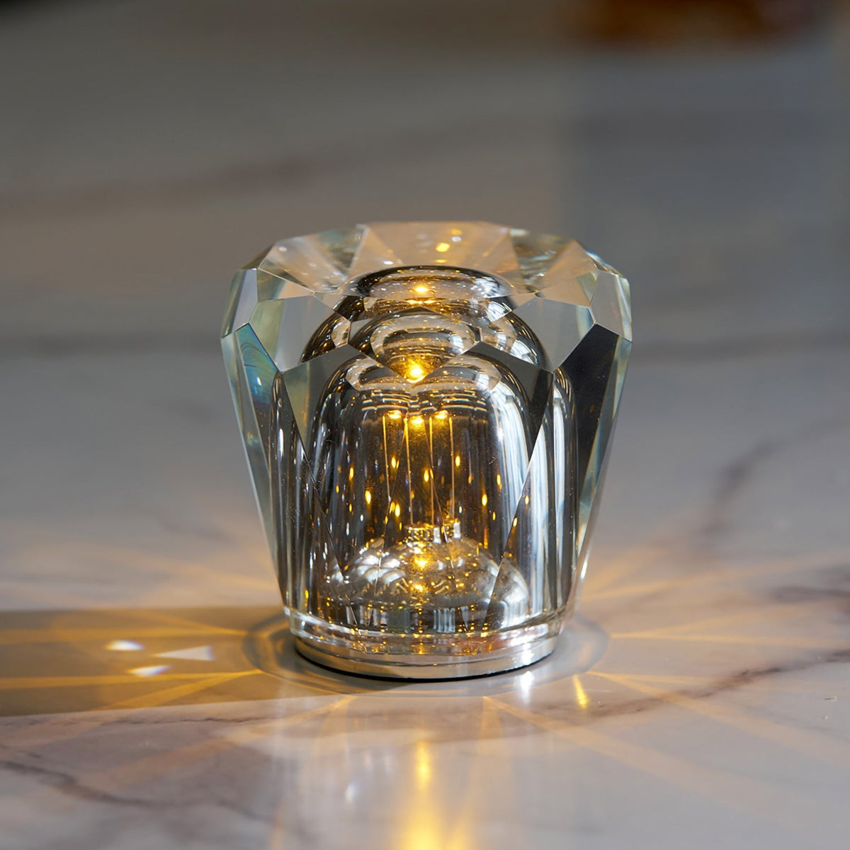 Zijan Diamond Table Lamp