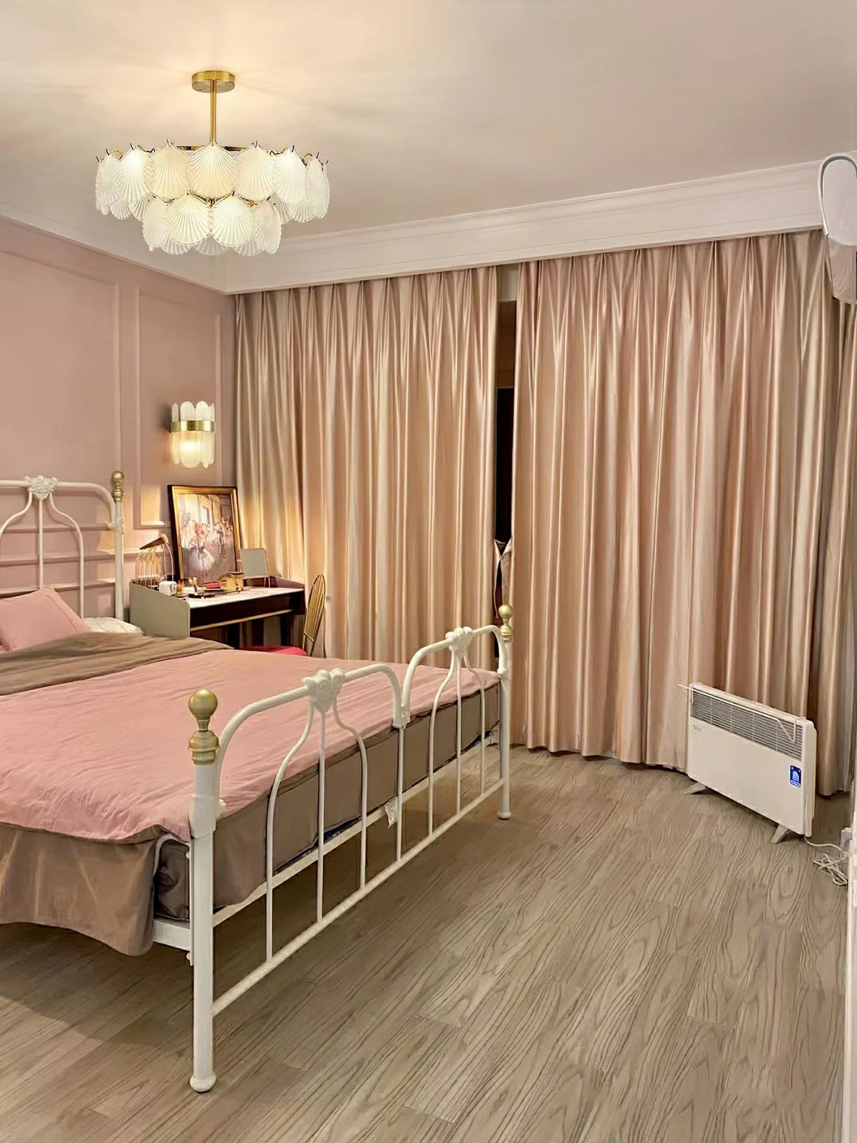 Shell Glass Chandelier – detail 5