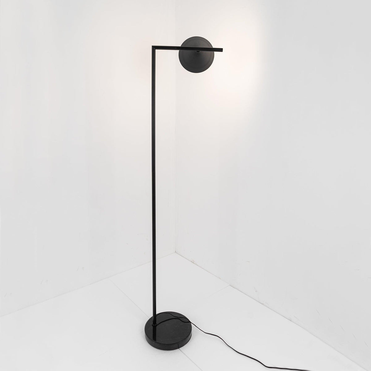 Resova Cone Floor Lamp
