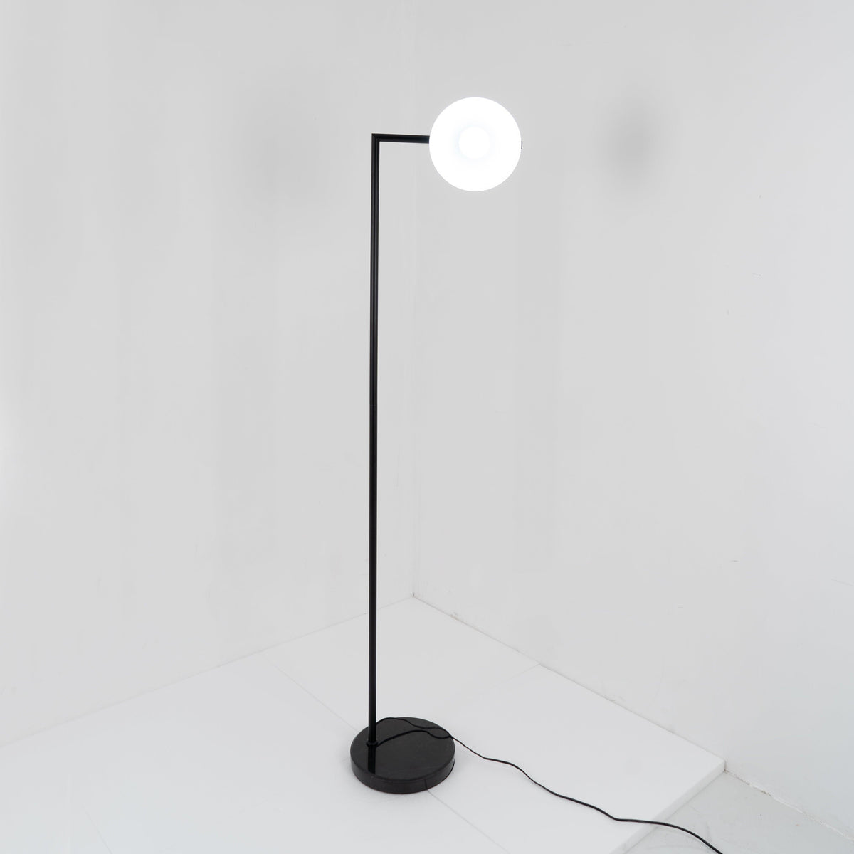 Resova Cone Floor Lamp