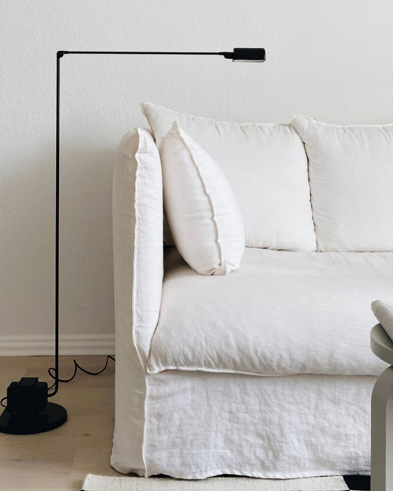 Belderix Floor Lamp