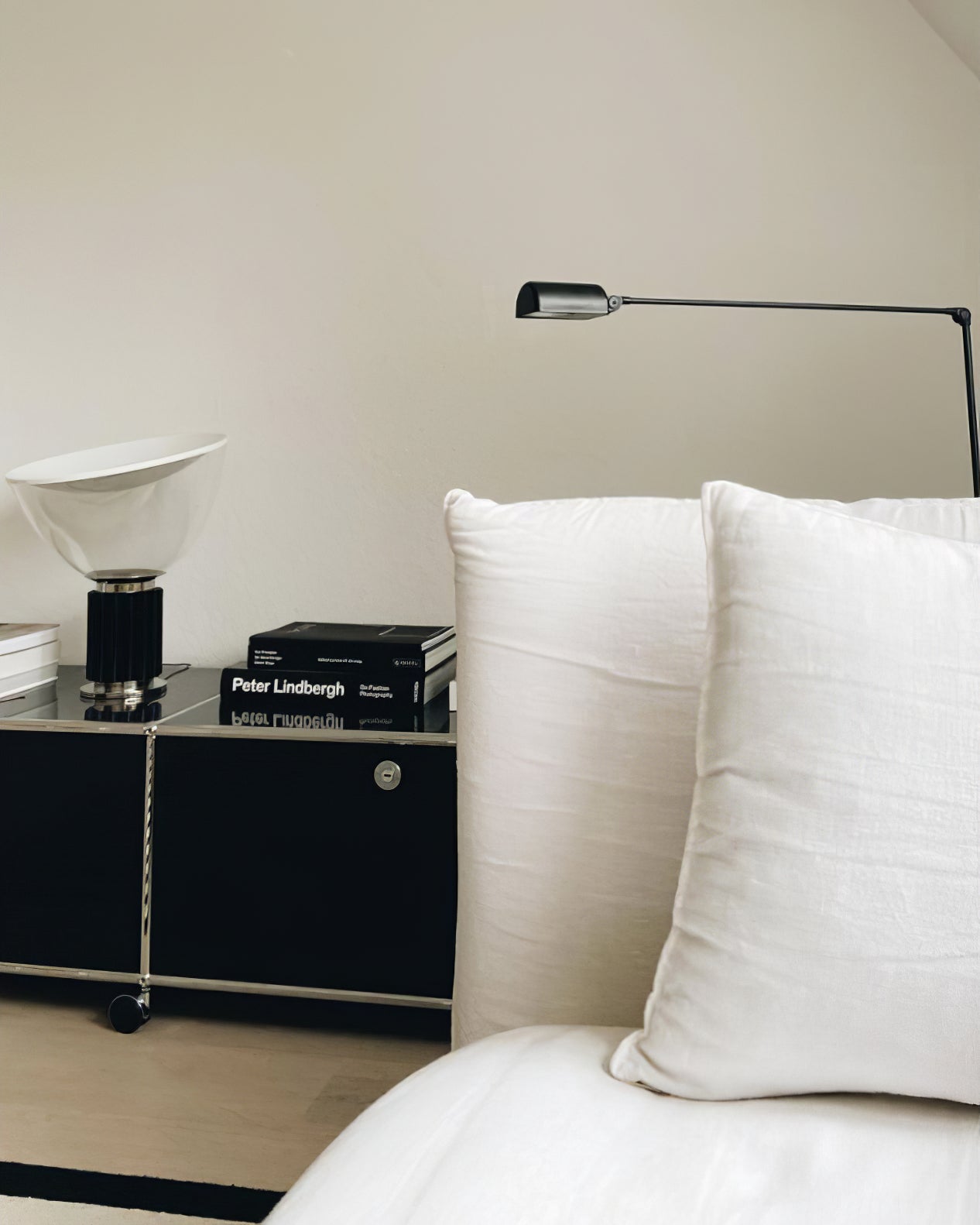 Belderix Floor Lamp