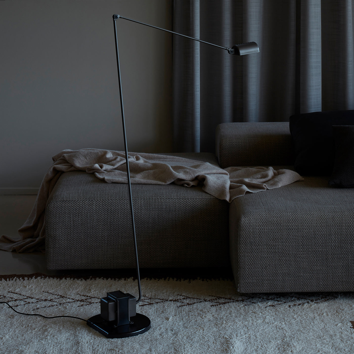 Belderix Floor Lamp
