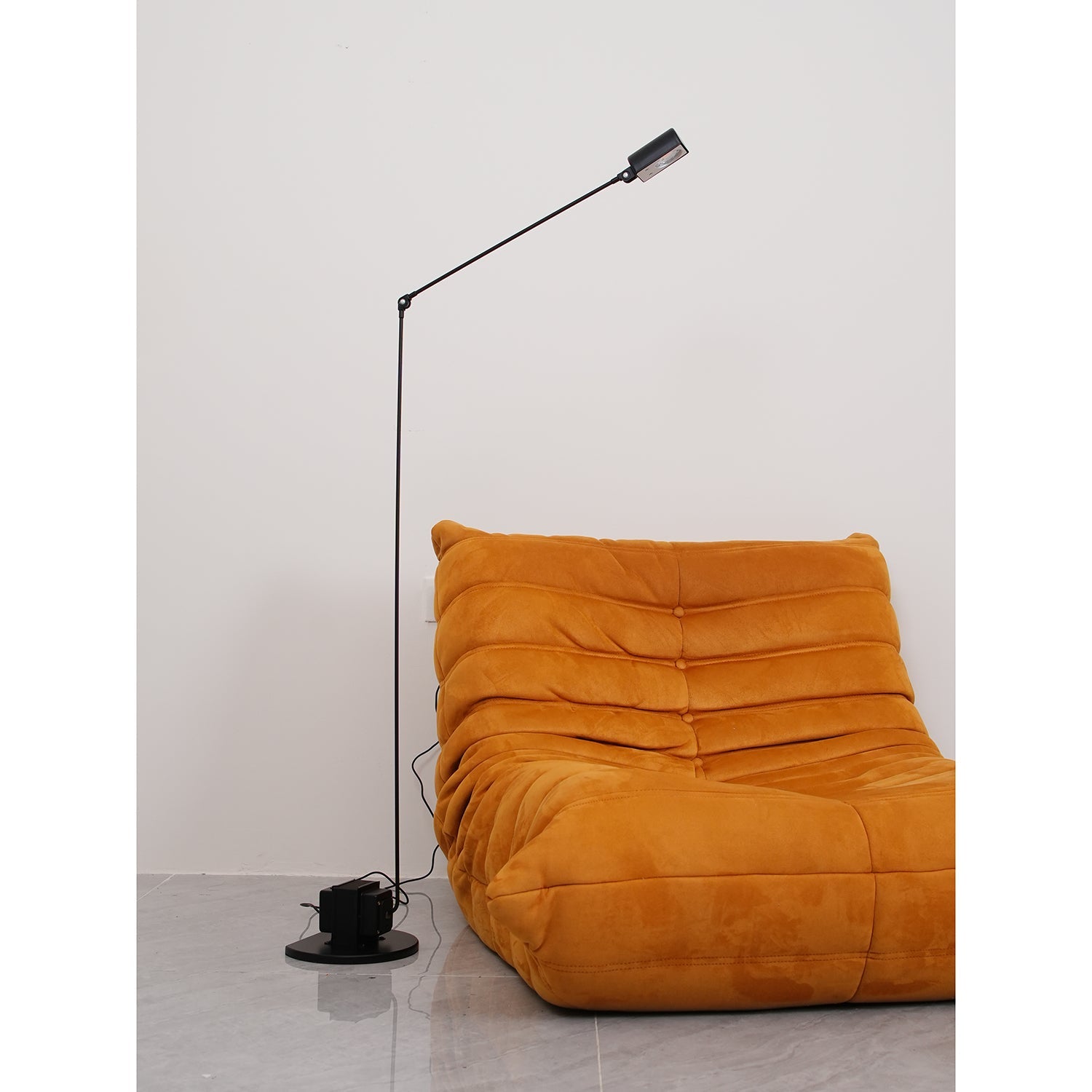 Belderix Floor Lamp