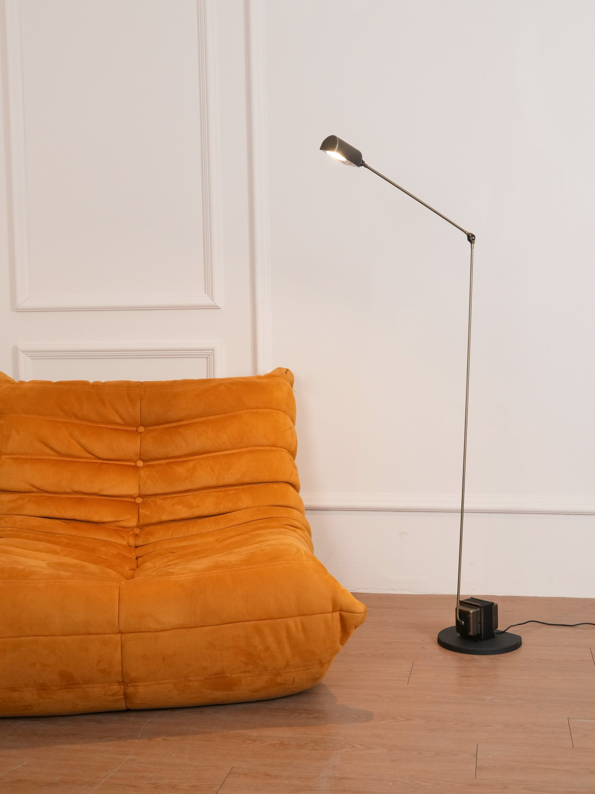 Belderix Floor Lamp