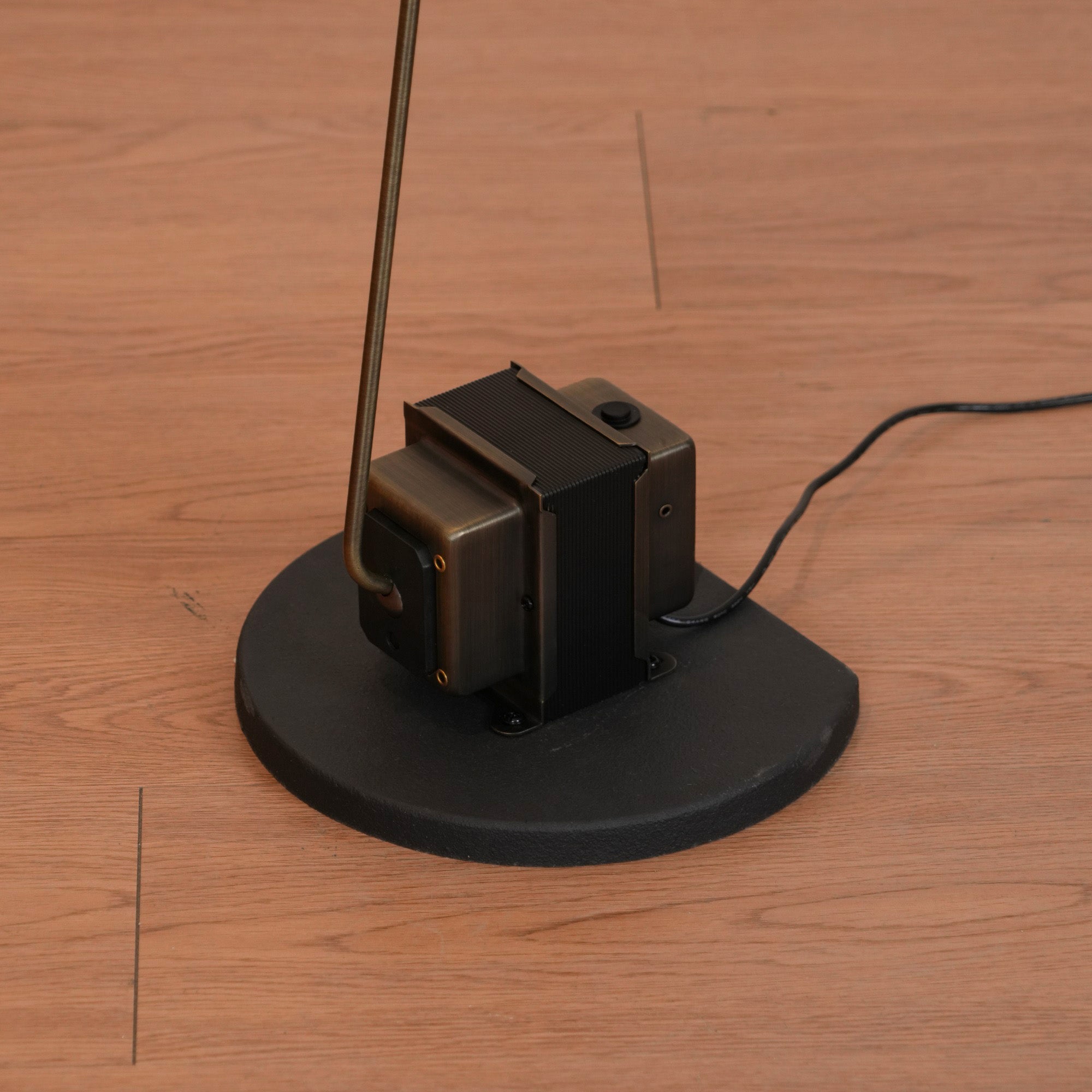 Belderix Floor Lamp