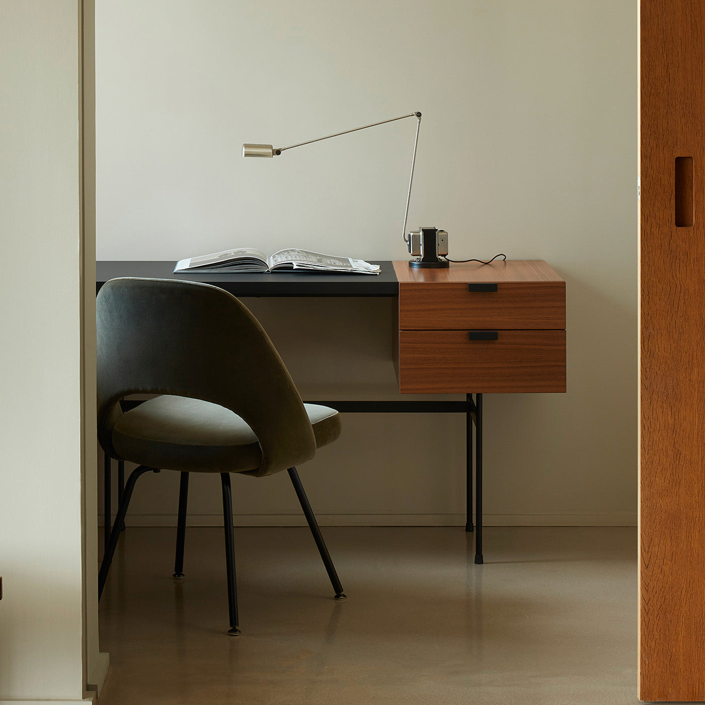 Arrosno Table Lamp