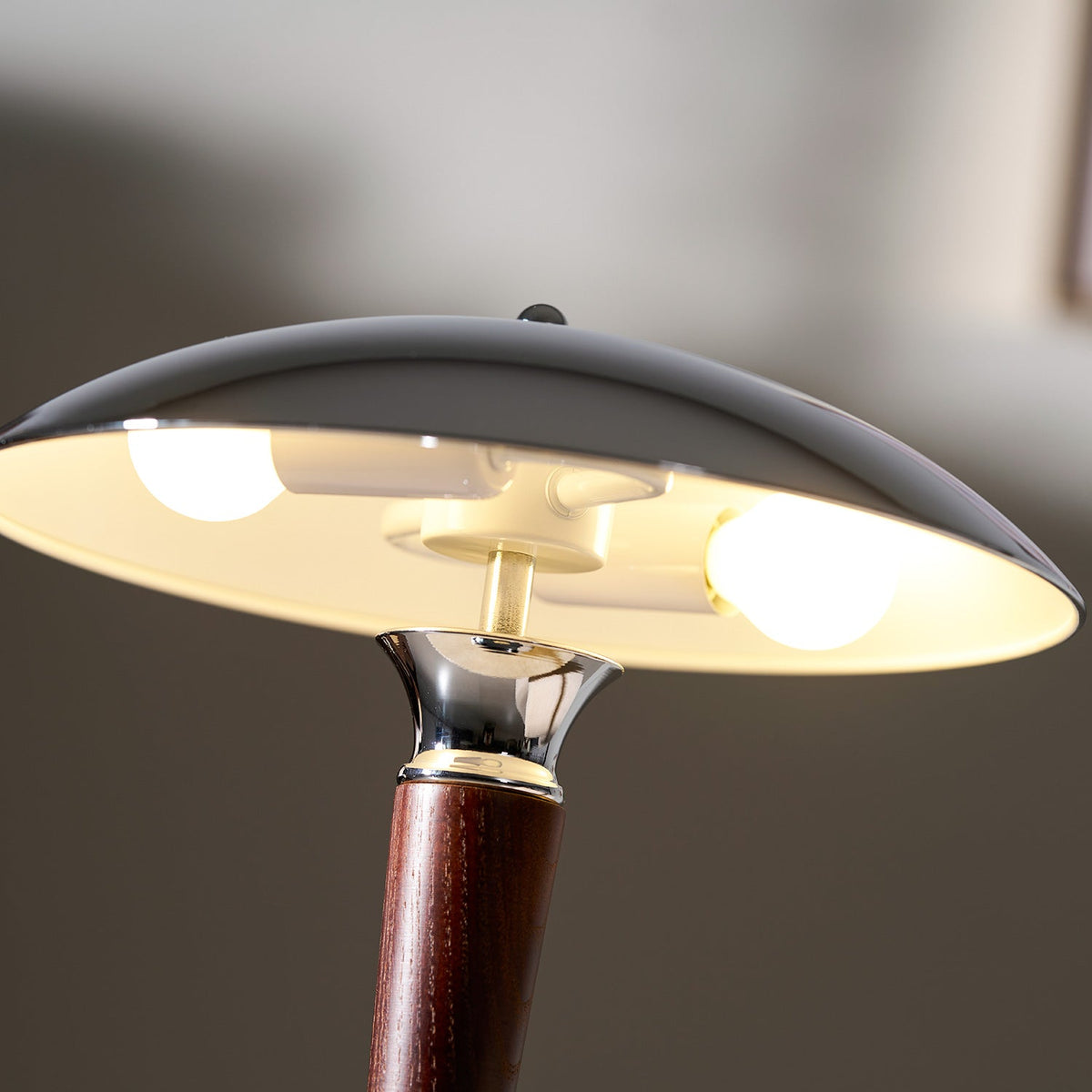 Mituro Classic Table Lamp