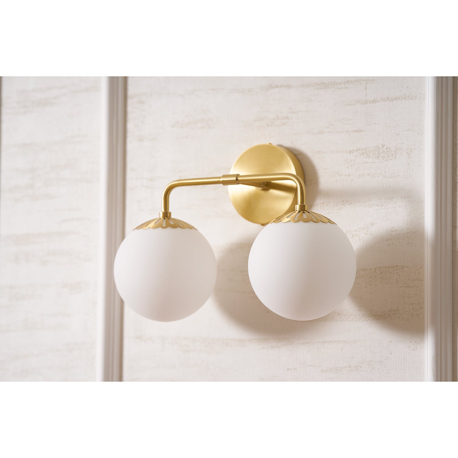Alverello Globe Wall Light