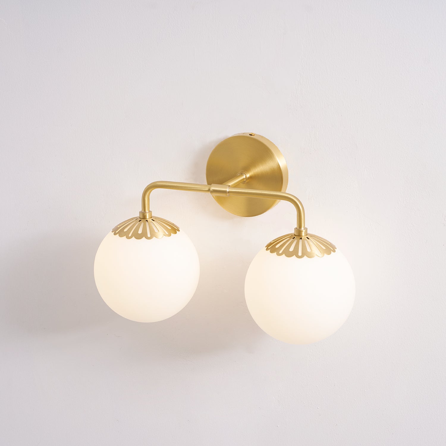 Alverello Globe Wall Light