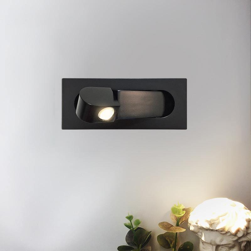 Octona Wall Light