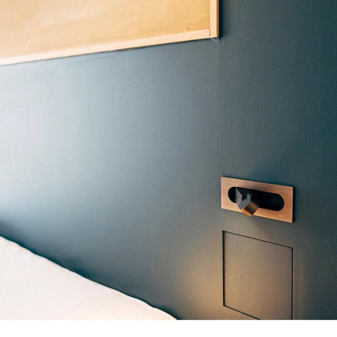 Octona Wall Light
