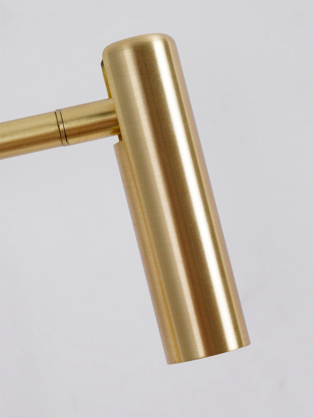 Minimalist Disc Plug-in Wall Sconce – detail 13