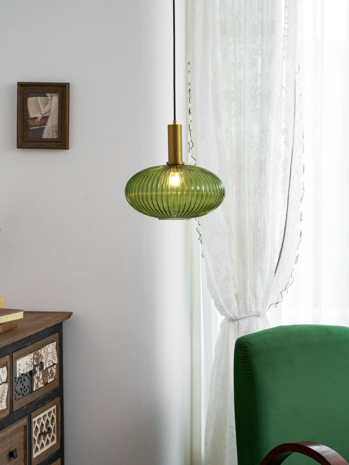 Vamelo Fluted Pendant Light