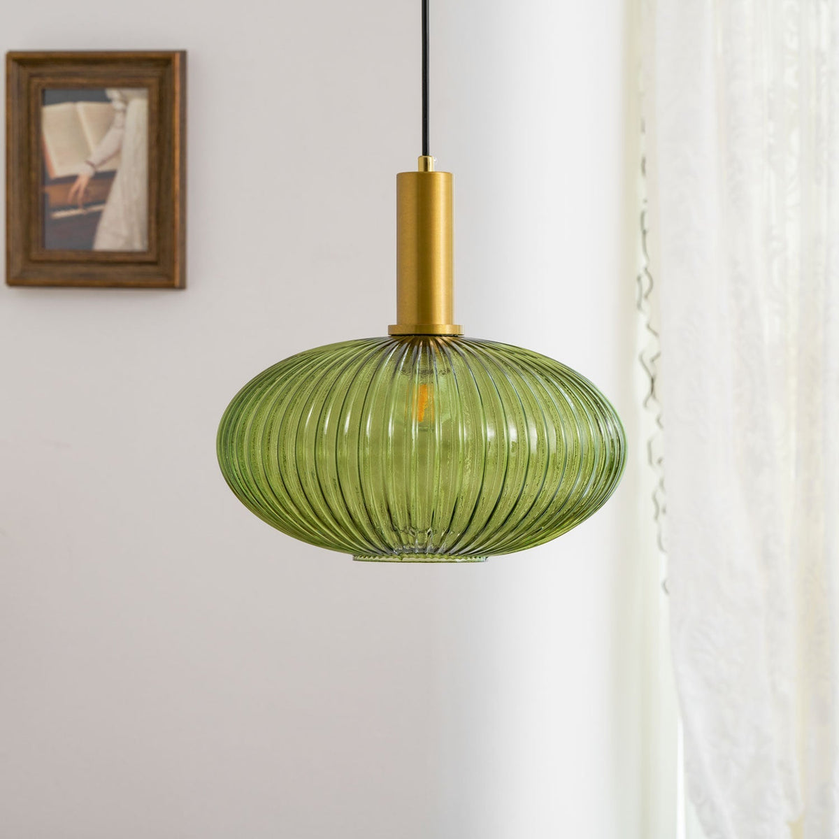 Vamelo Fluted Pendant Light