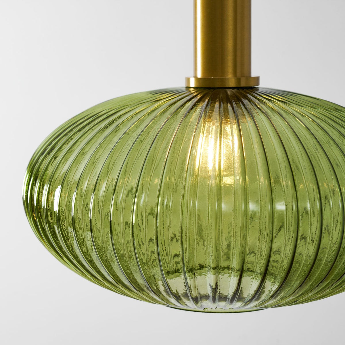 Vamelo Fluted Pendant Light
