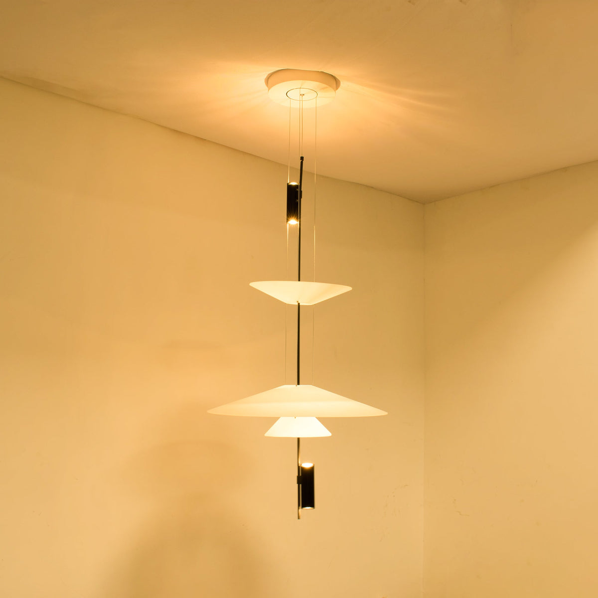 Hokeralo Modern Chandelier