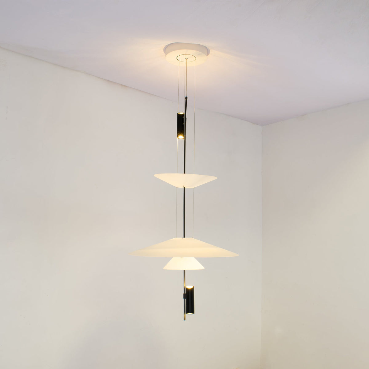 Hokeralo Modern Chandelier