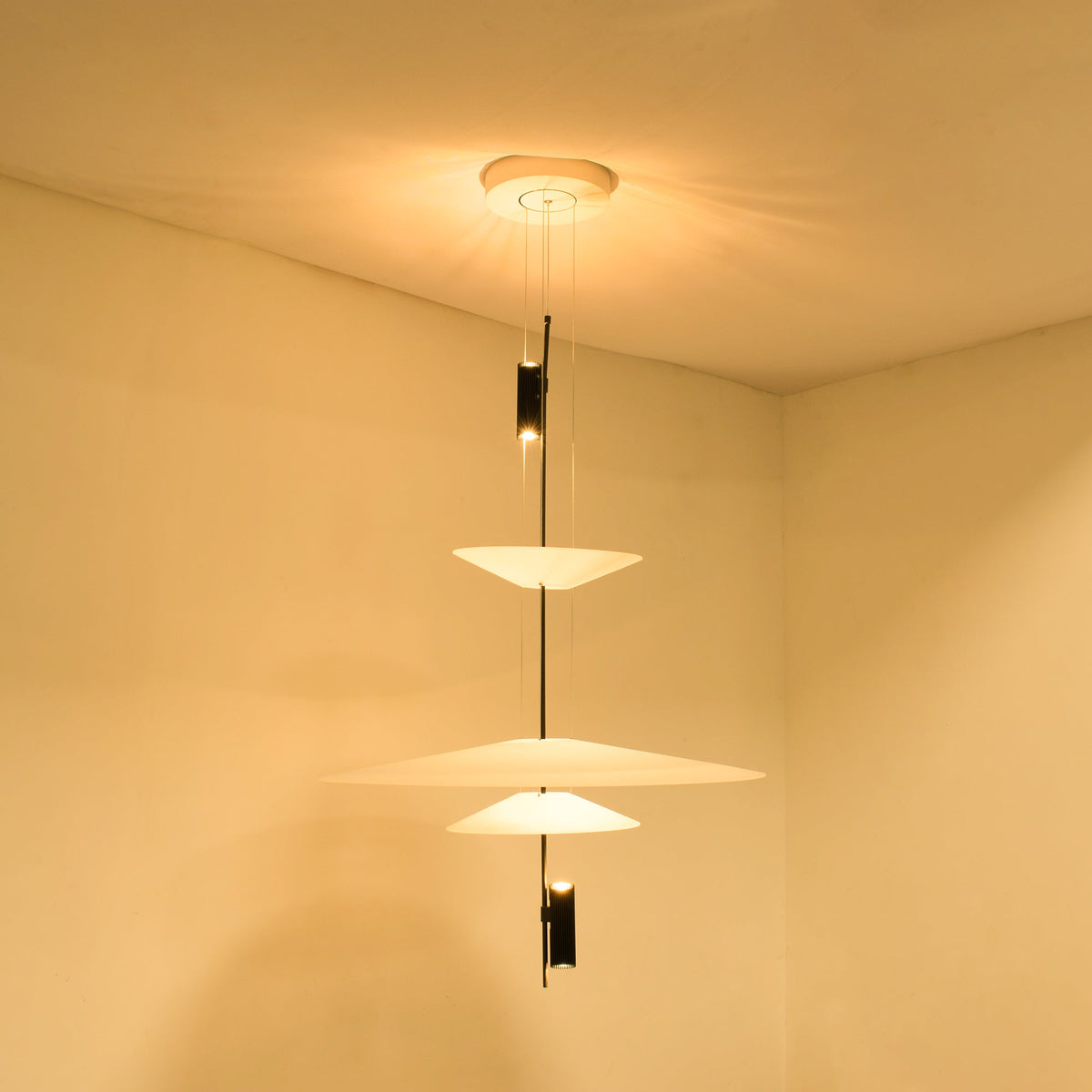 Hokeralo Modern Chandelier
