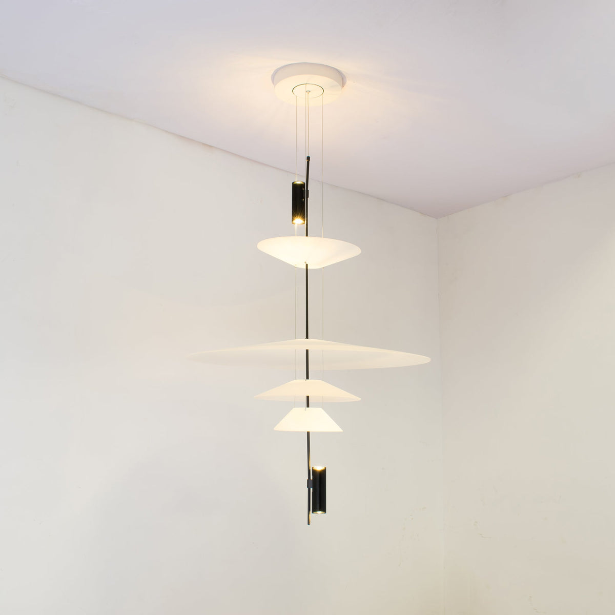 Hokeralo Modern Chandelier