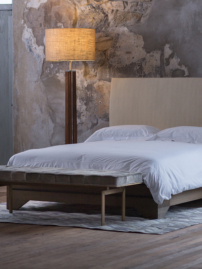 Nedoralo Tripod Floor Lamp