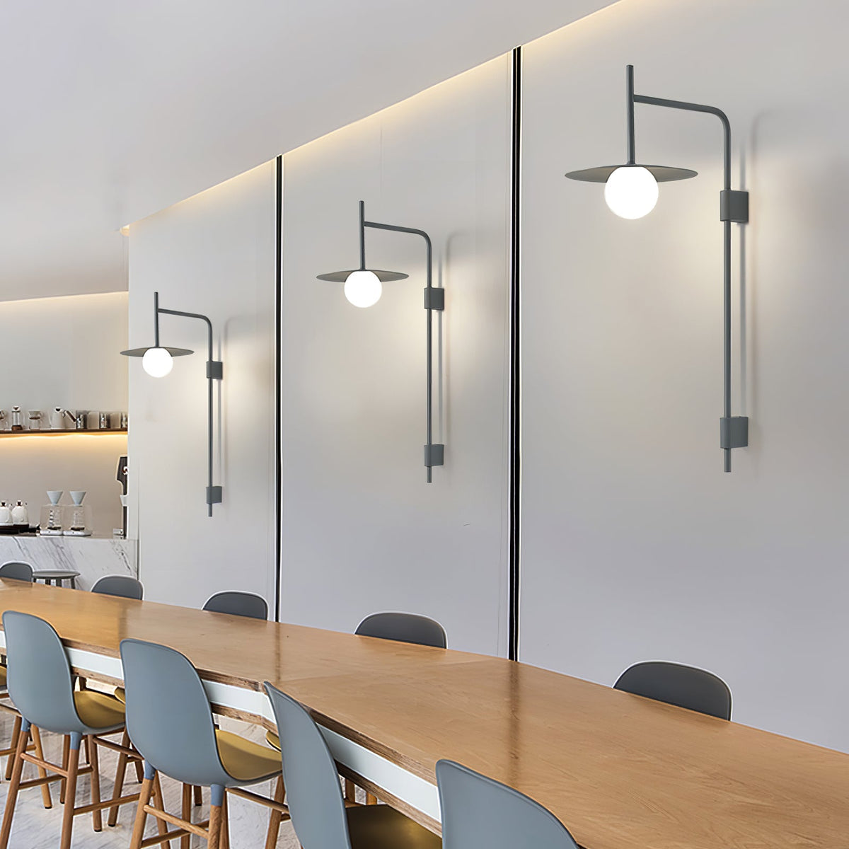 Puturon Wall Light