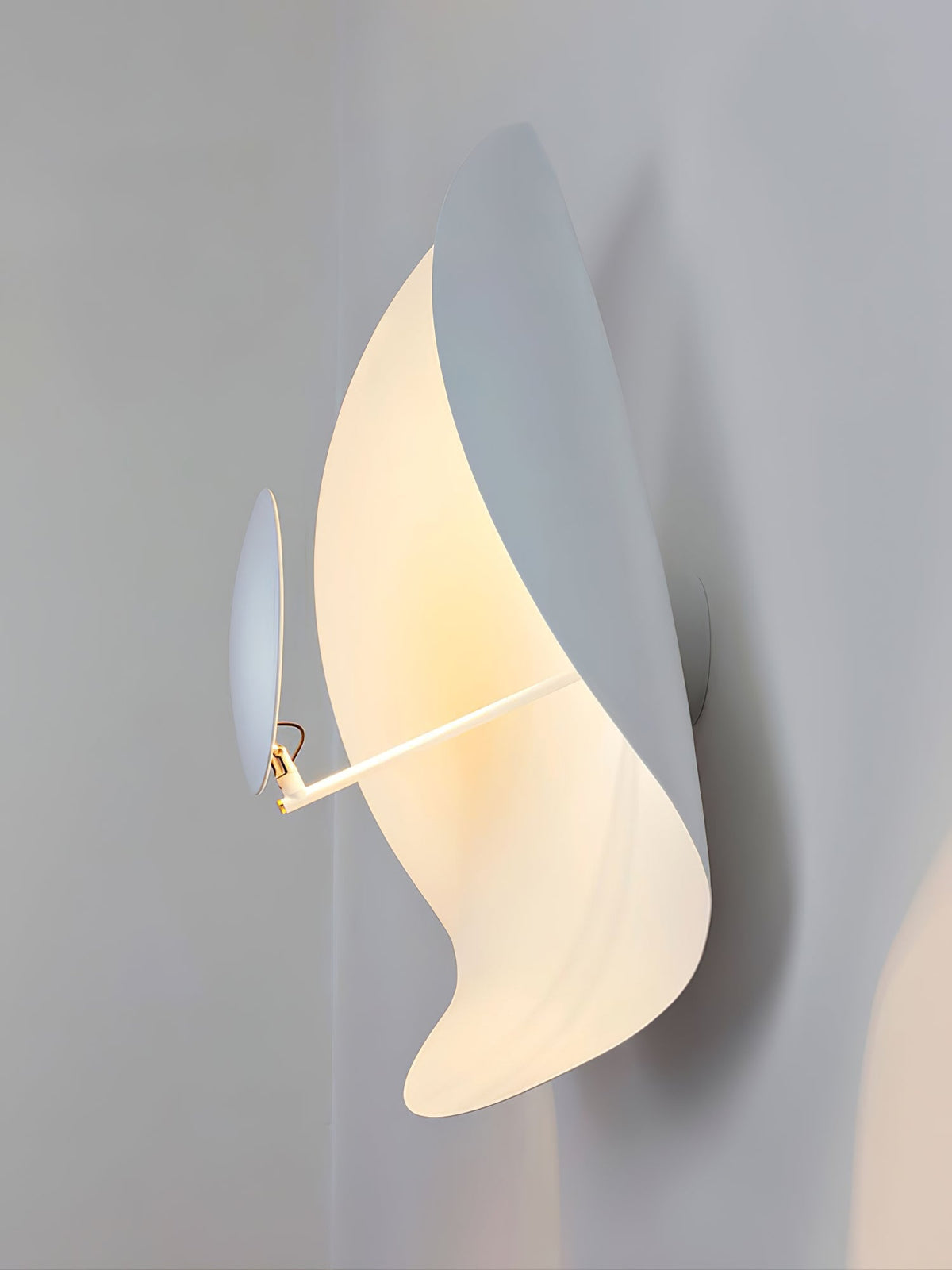 Edaro Sculptural Ceiling Light