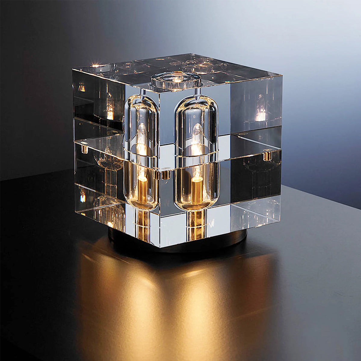 Egixero Table Lamp