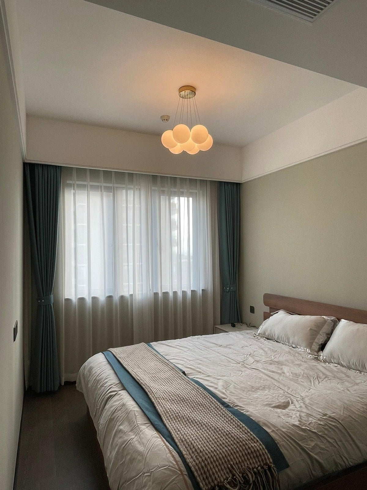 Glass Cluster Chandelier – detail 15