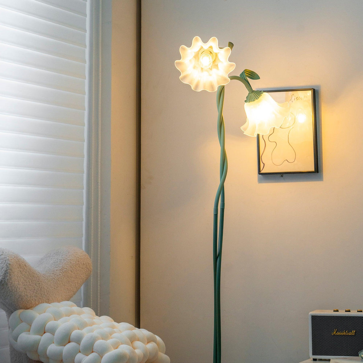 Lavelora Floral Floor Lamp