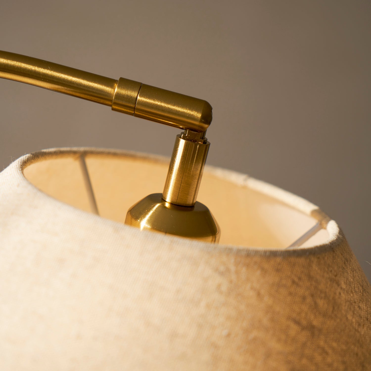 Alvinor Sculptural Floor Lamp