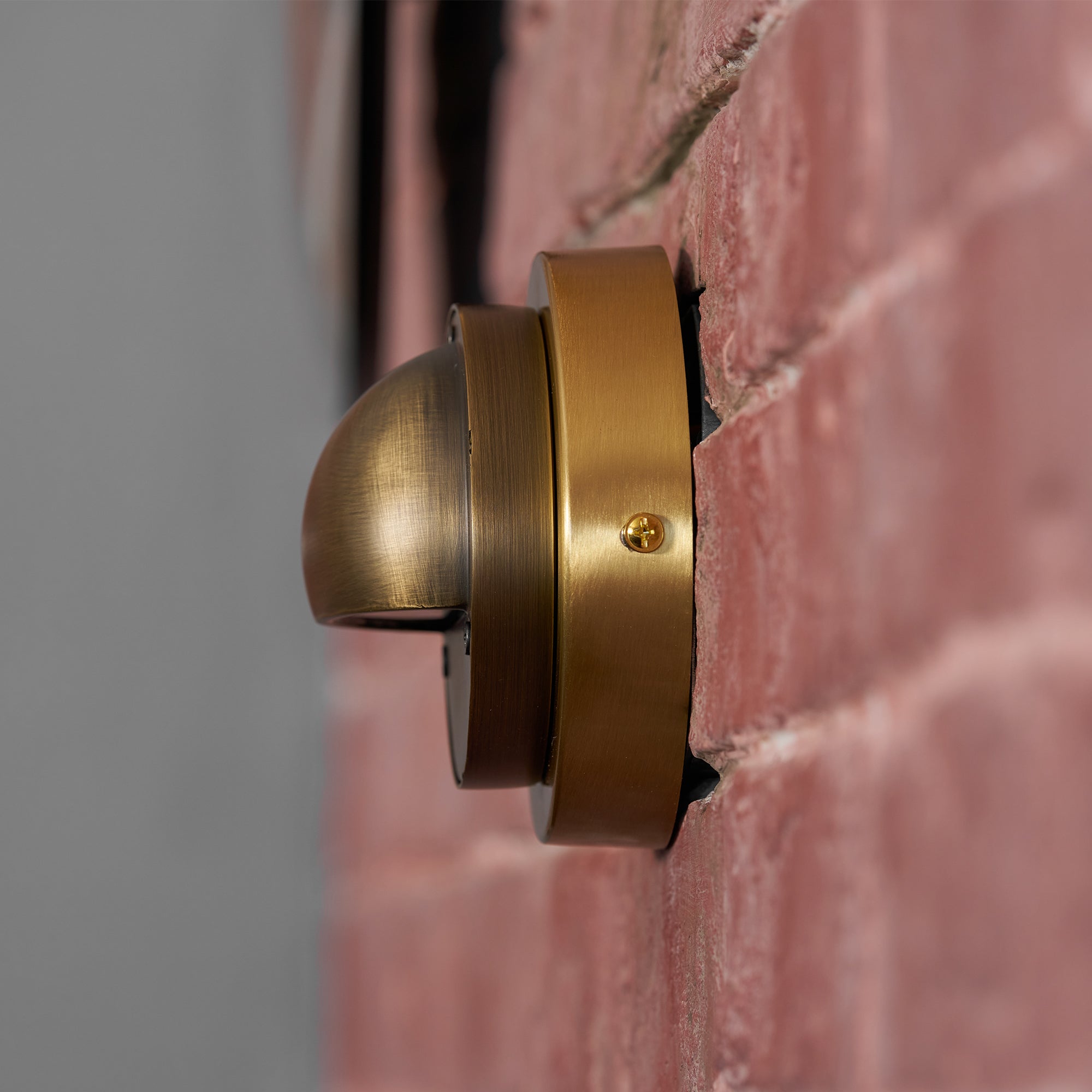 Bazorlian Outdoor Wall Light