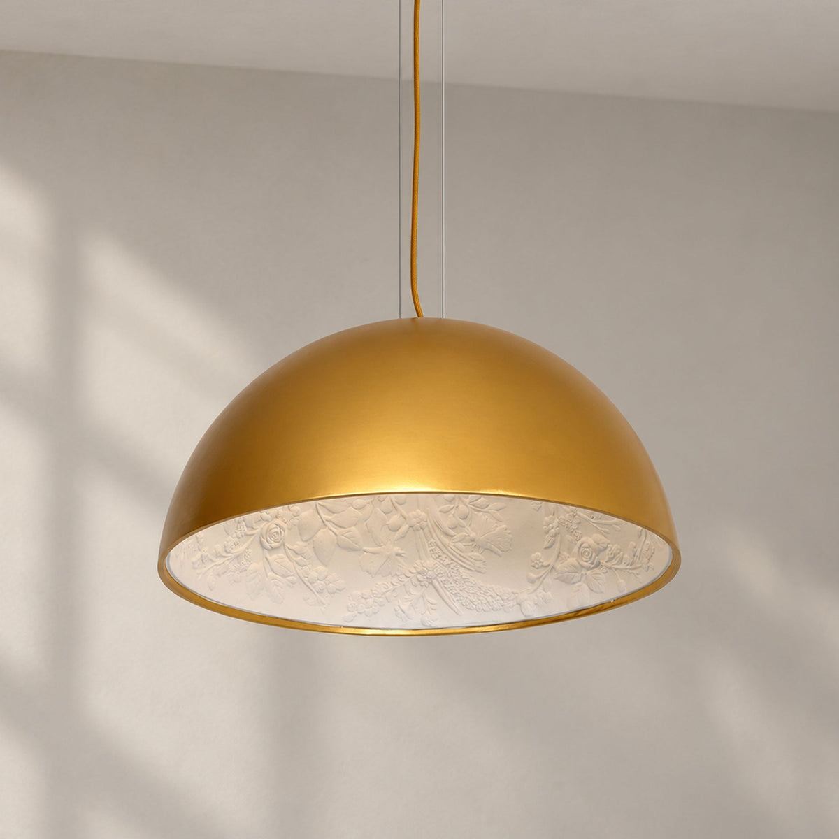 Diho Dome Pendant Light