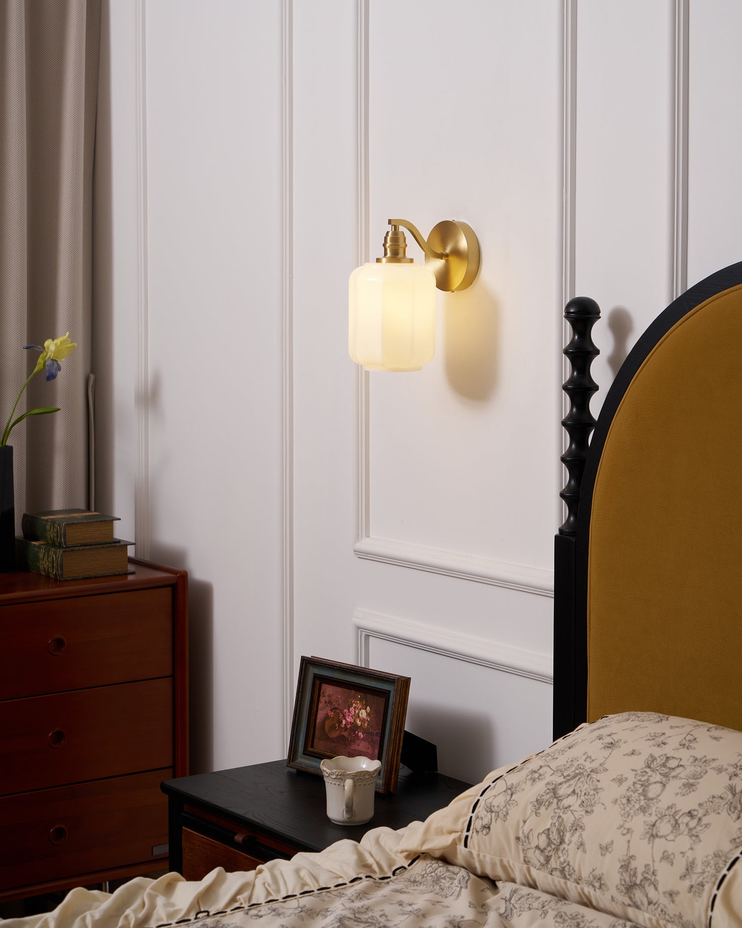 Dukavi Wall Light