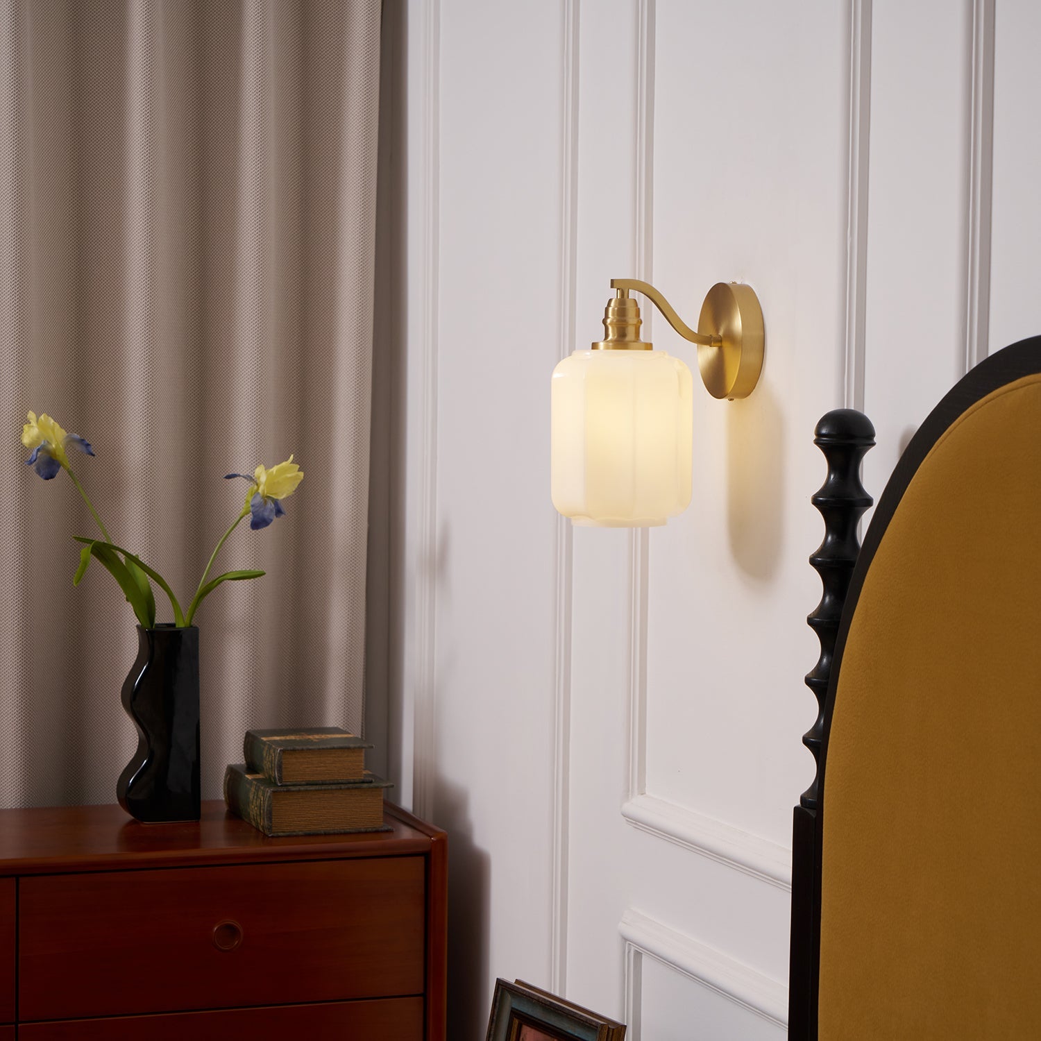 Dukavi Wall Light