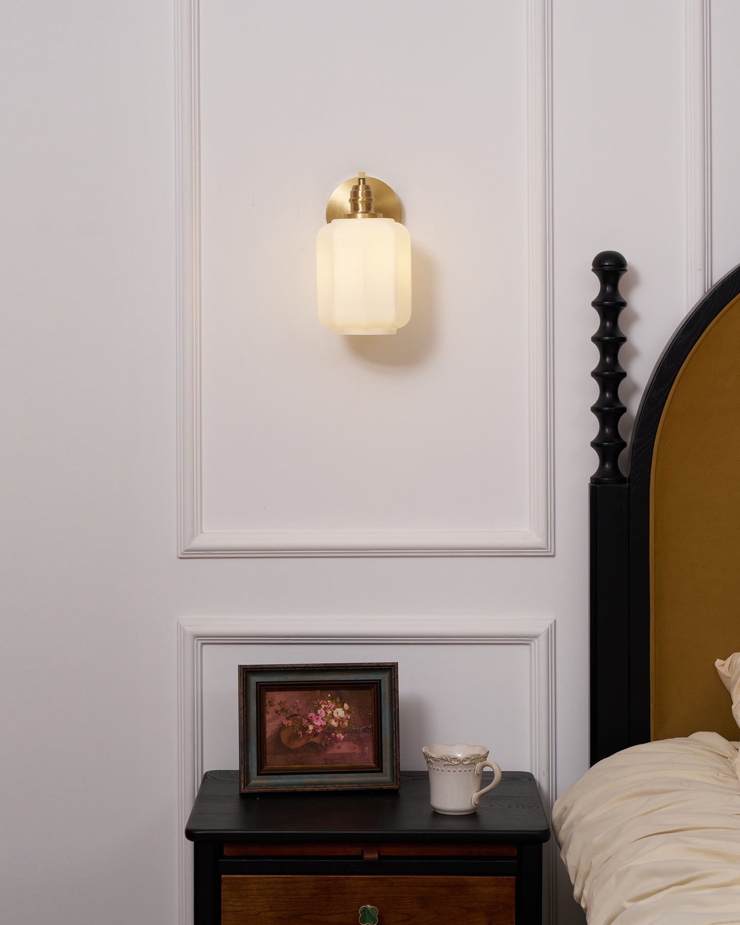 Dukavi Wall Light