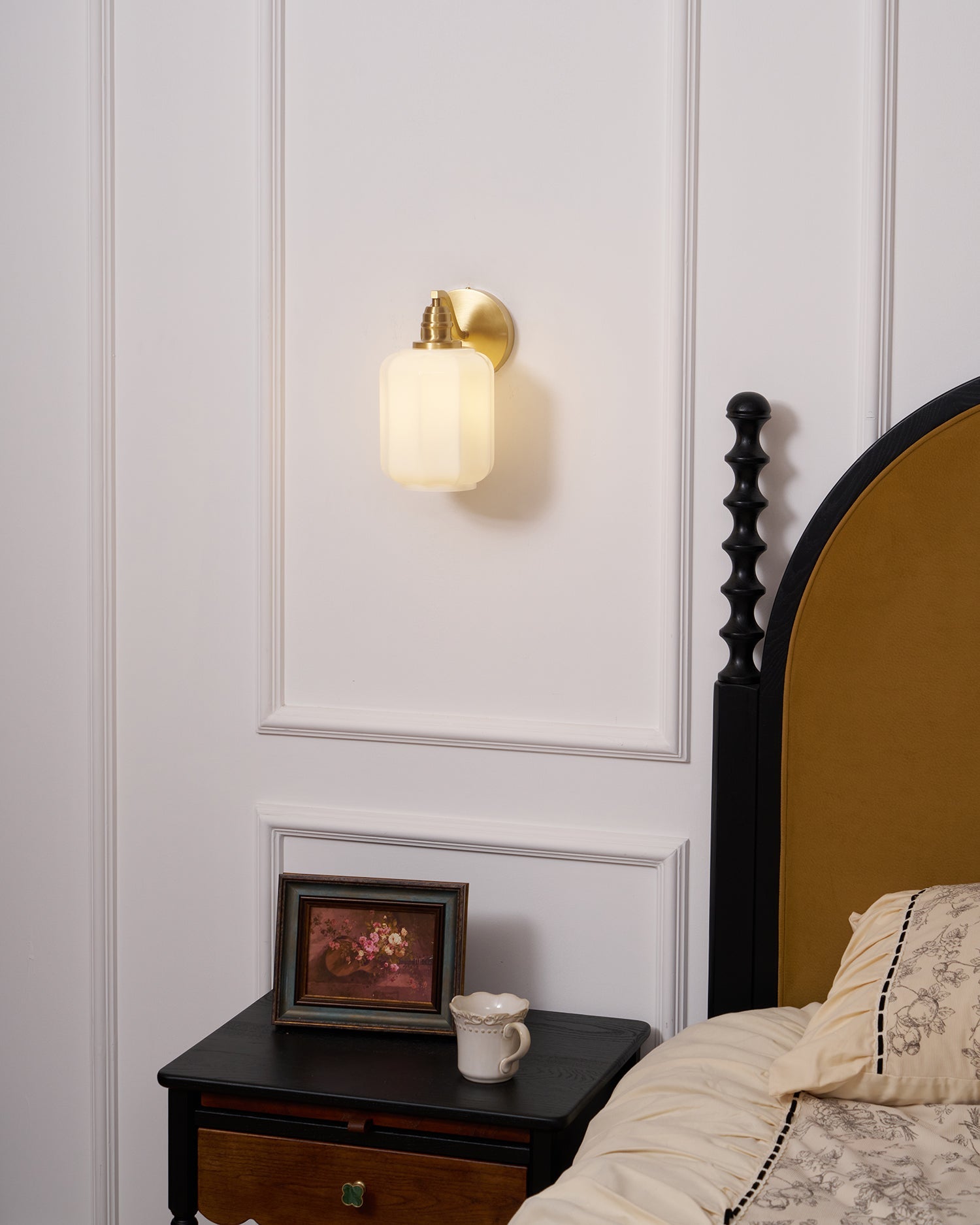 Dukavi Wall Light