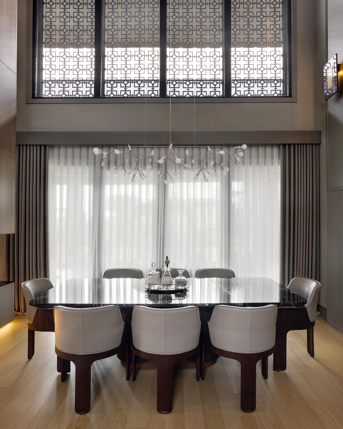 Alrosona Sculptural Chandelier