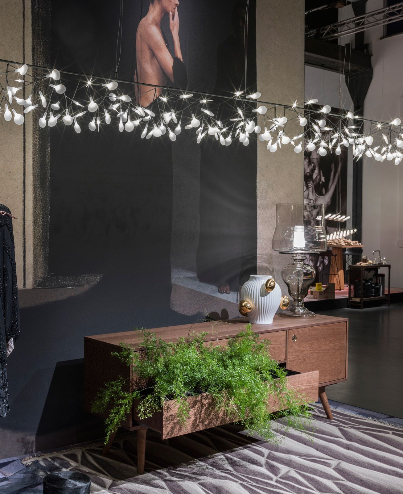 Alrosona Sculptural Chandelier