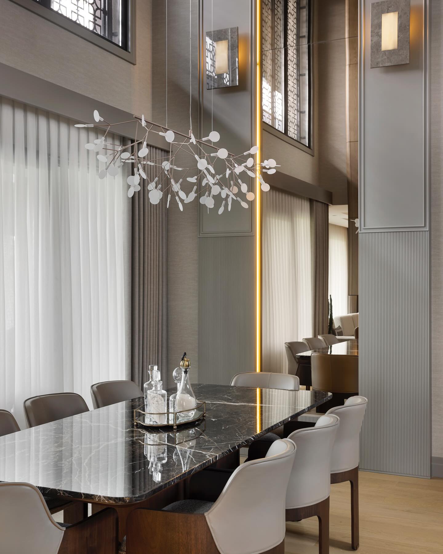 Alrosona Sculptural Chandelier