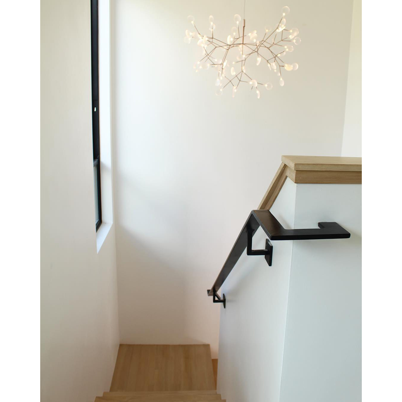 Alrosona Sculptural Chandelier