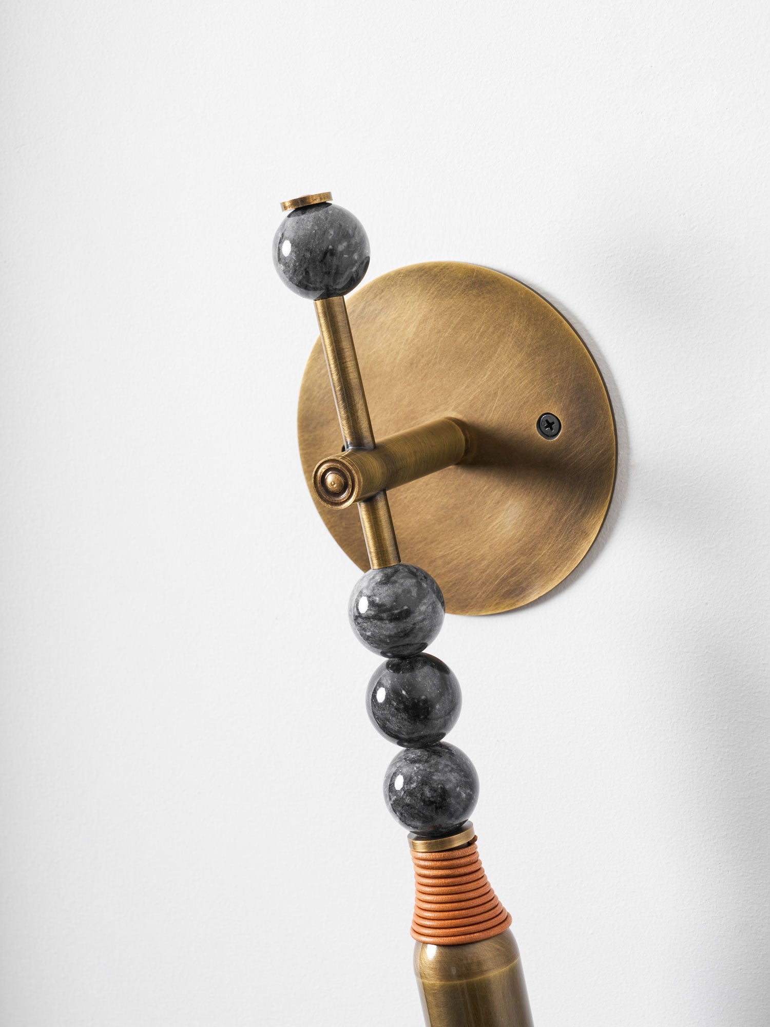 Bealyo Wall Light