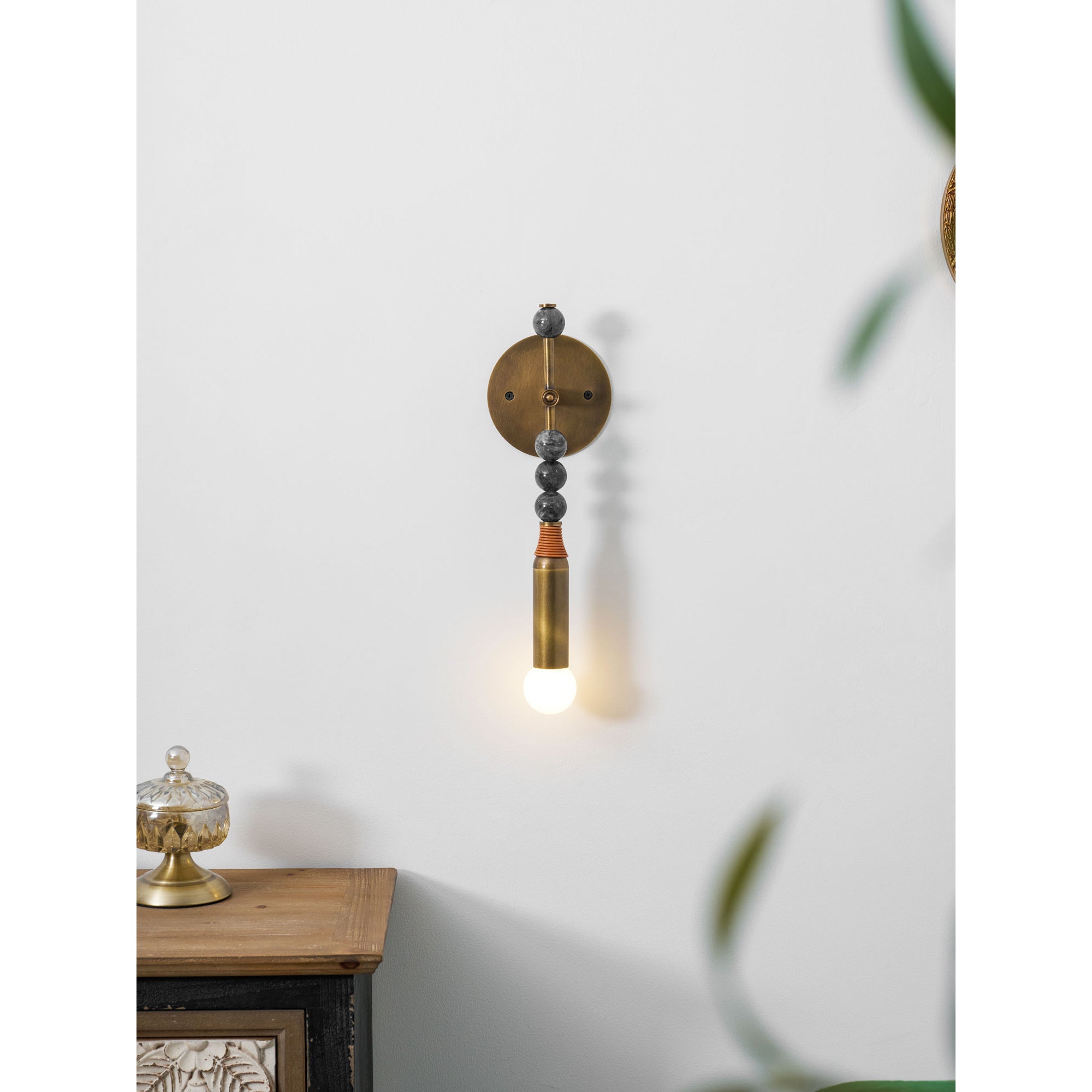 Bealyo Wall Light