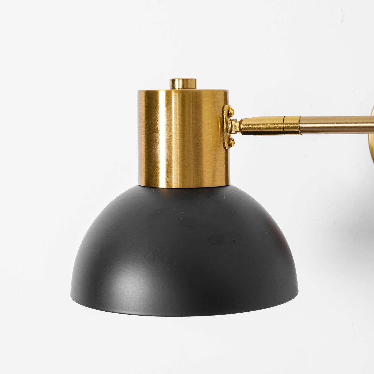 Belonix Adjustable Wall Light