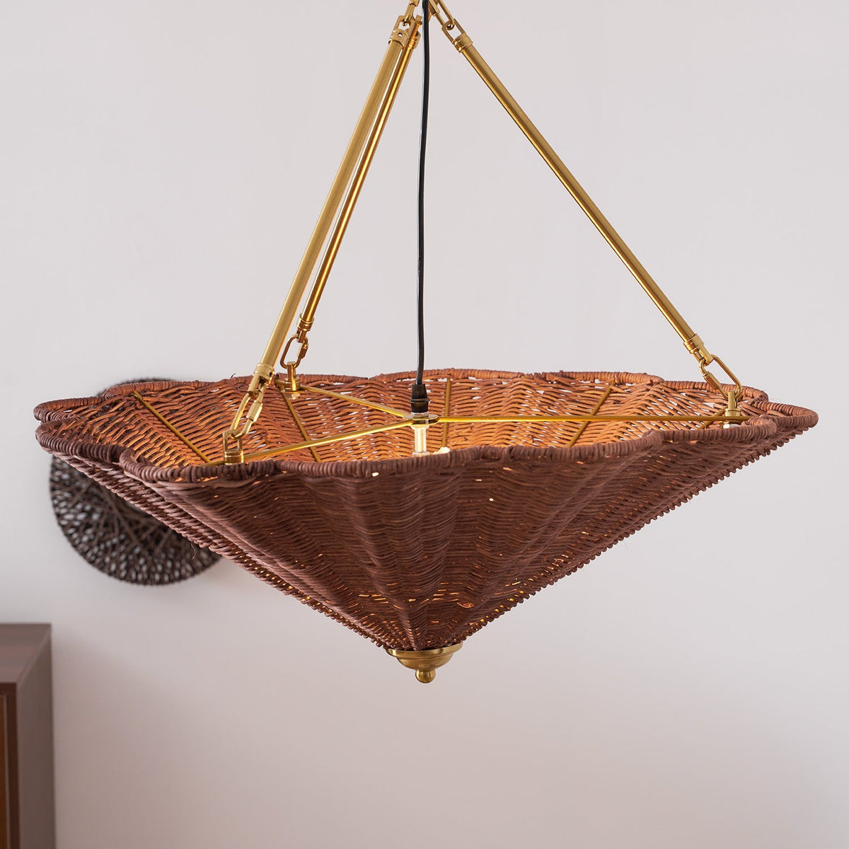 Itolo Sculptural Chandelier
