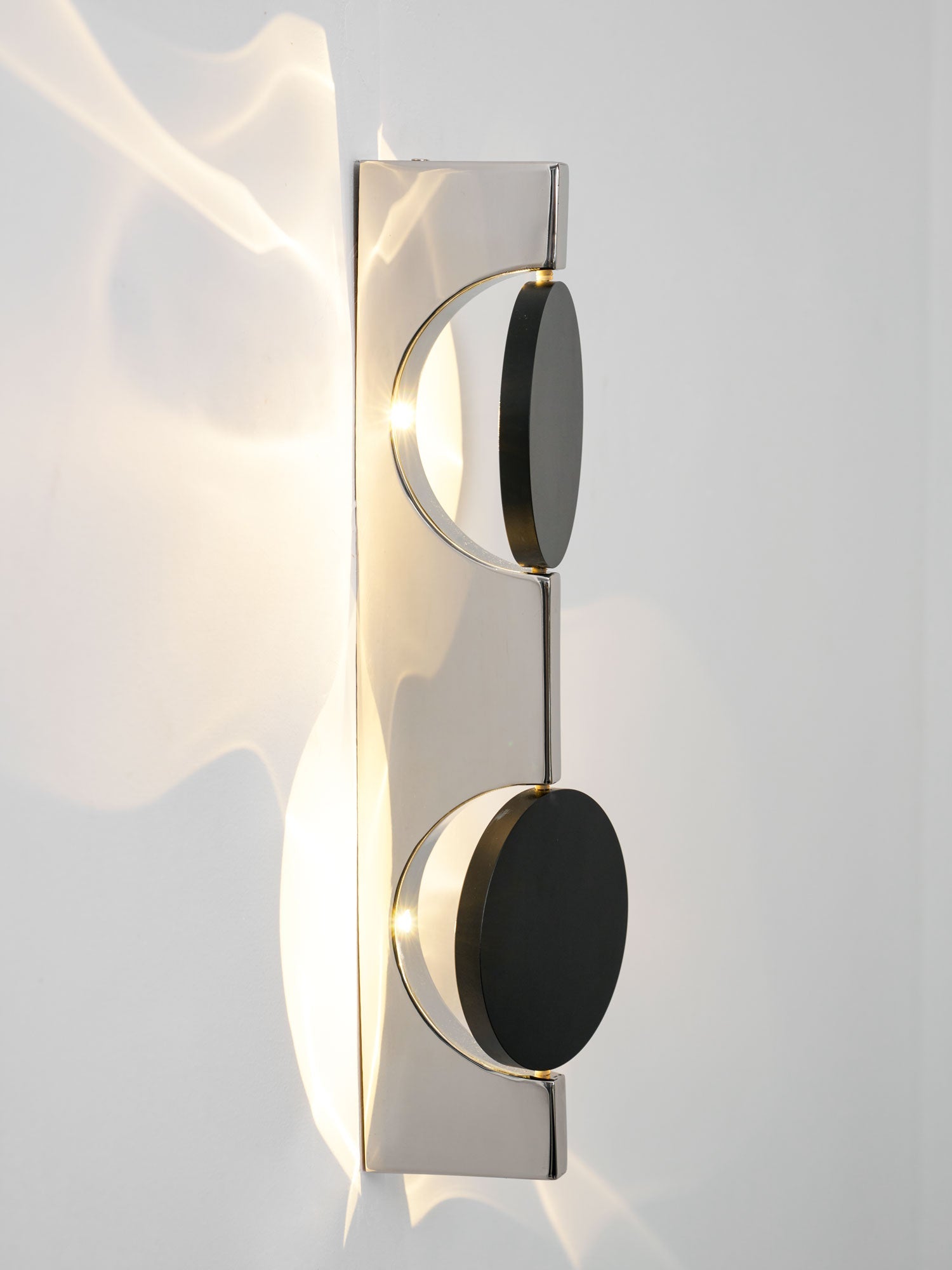 Lomarona Sculptural Wall Light