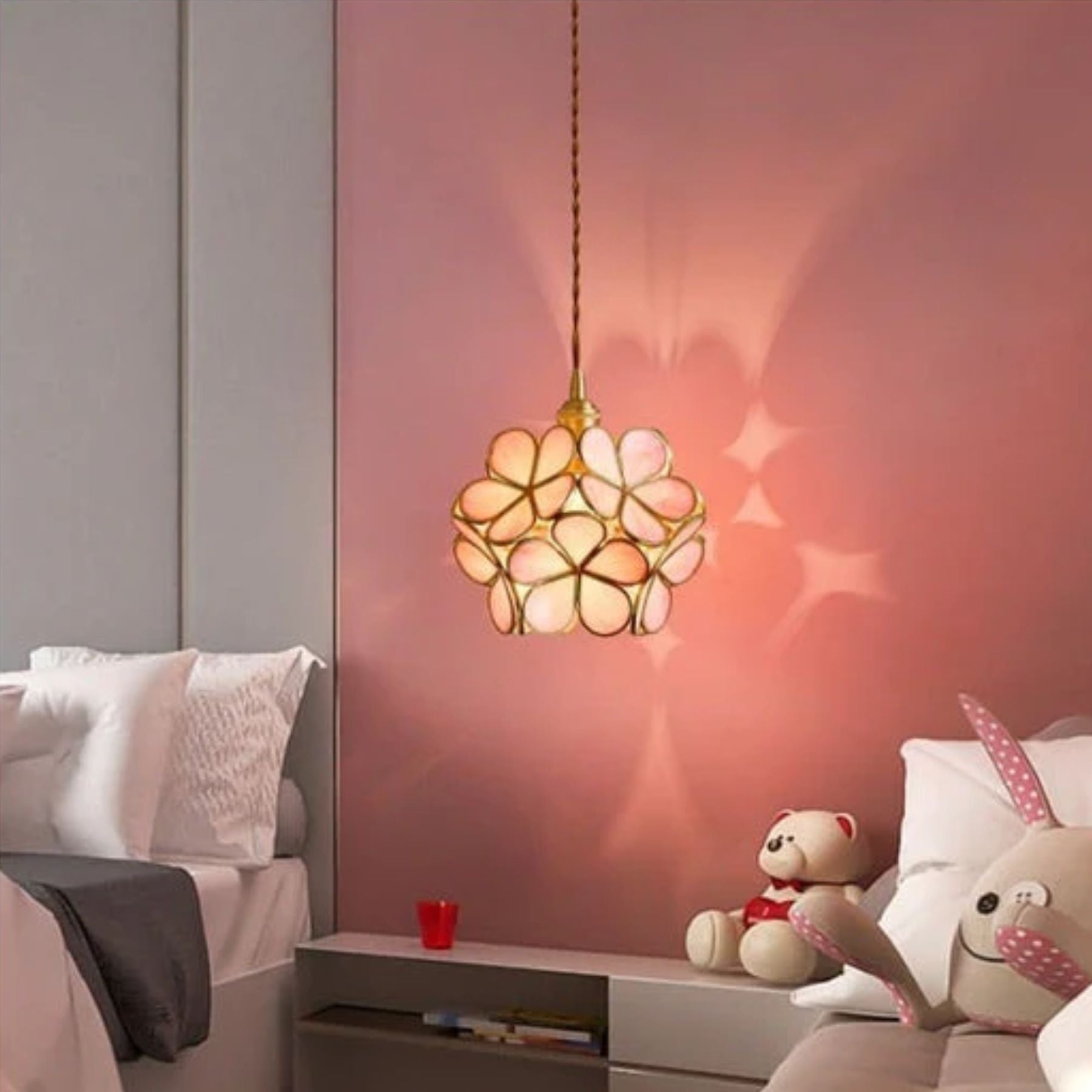 Rovela Flower Pendant Light