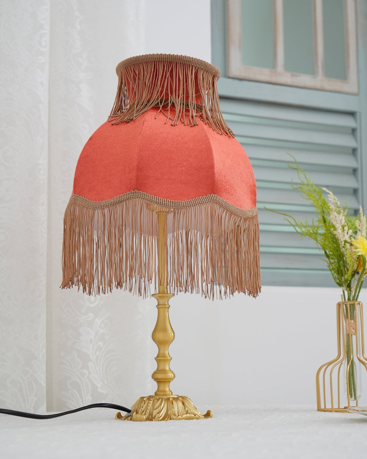 Iruranol Table Lamp